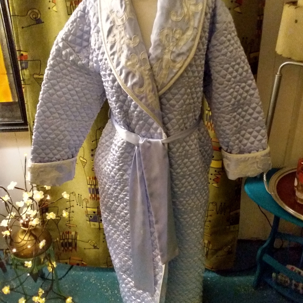 Vintage Natori Baby Blue Quilted Robe Size Small